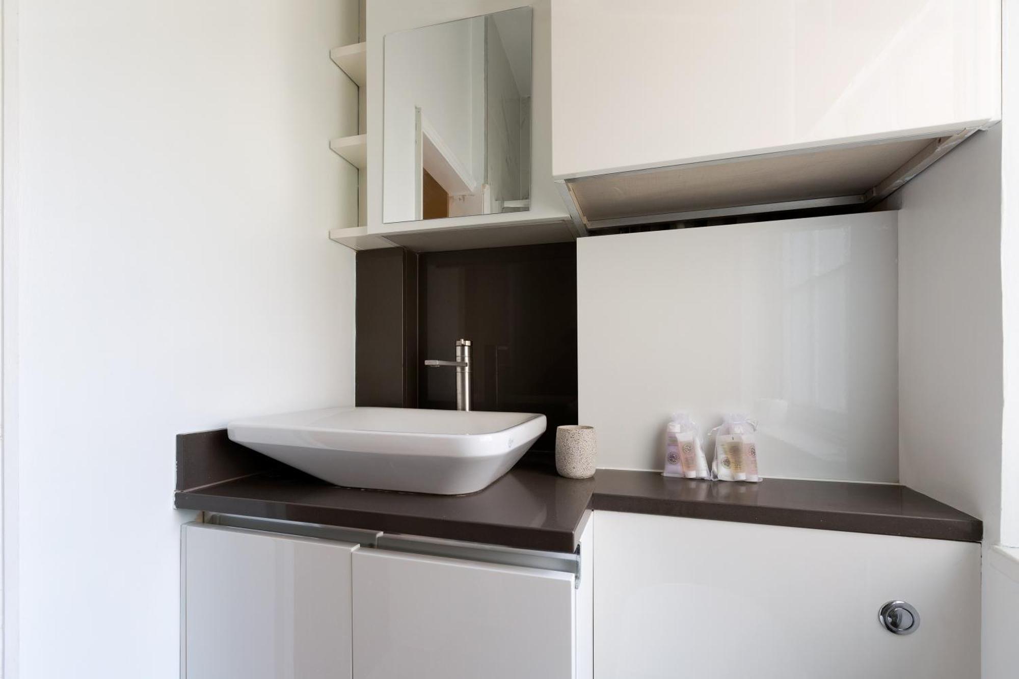 Superb One Bedroom Apartment In Soho لندن المظهر الخارجي الصورة